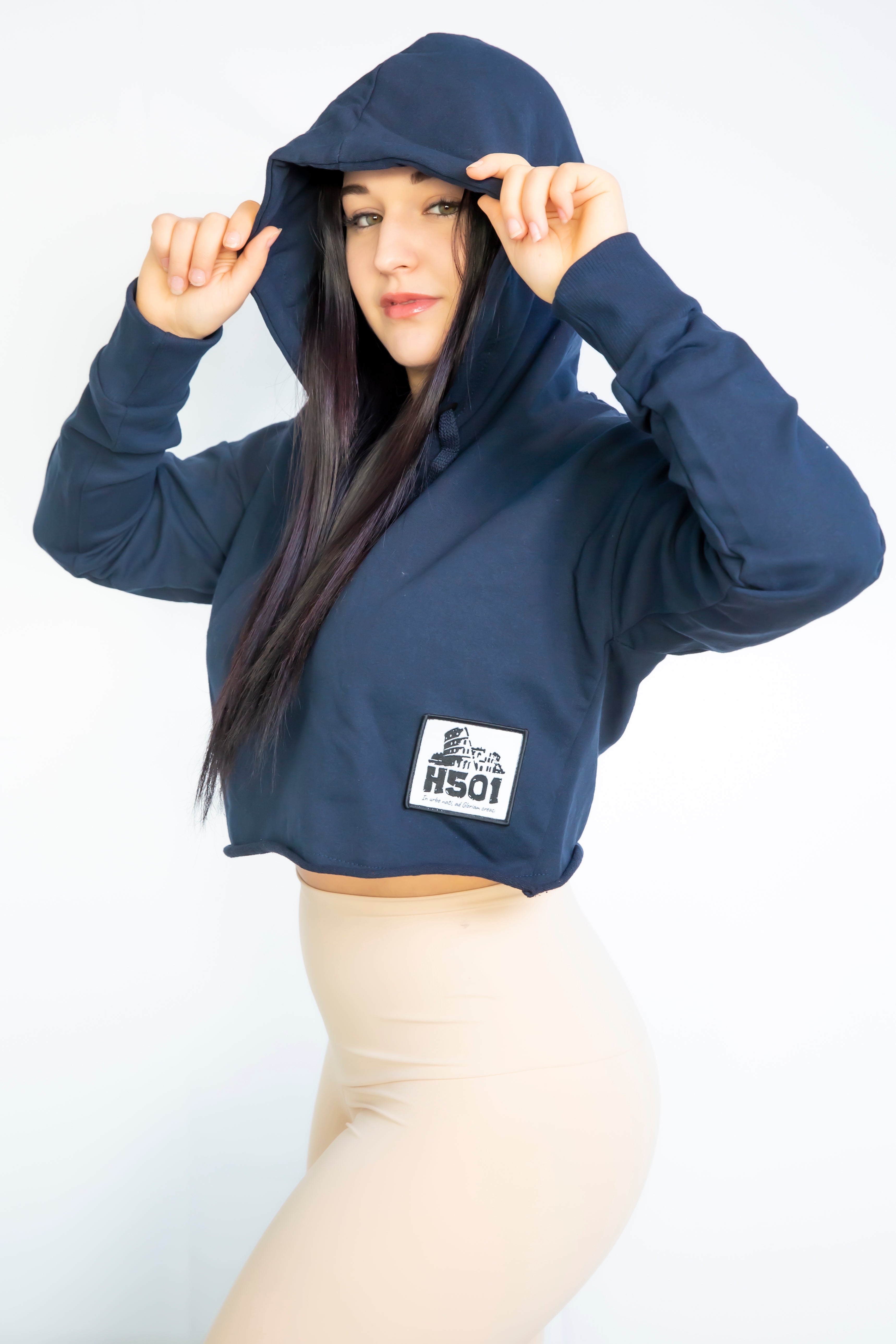 Felpa crop con cappuccio Aventino H501 in colore grigio, taglia M, che combina stile urbano e comfort.